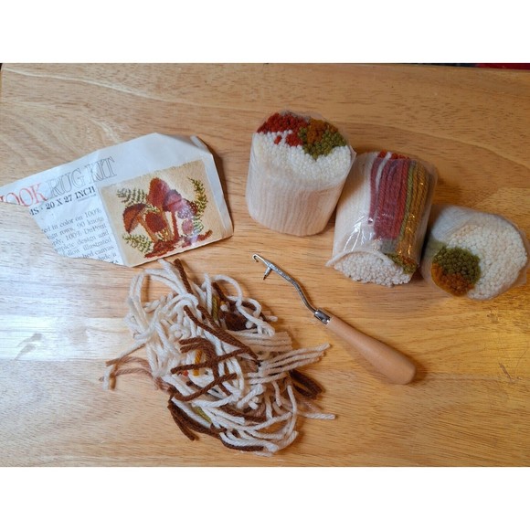 Vintage Latch Hook Rug Kit MUSHROOMS Wonder Art #4650 Partially Completed - Picture 2 of 6